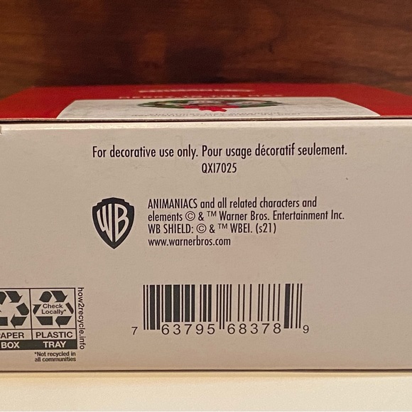 New Animaniacs Merry to the Max Hallmark Collectible Ornament - Picture 4 of 4